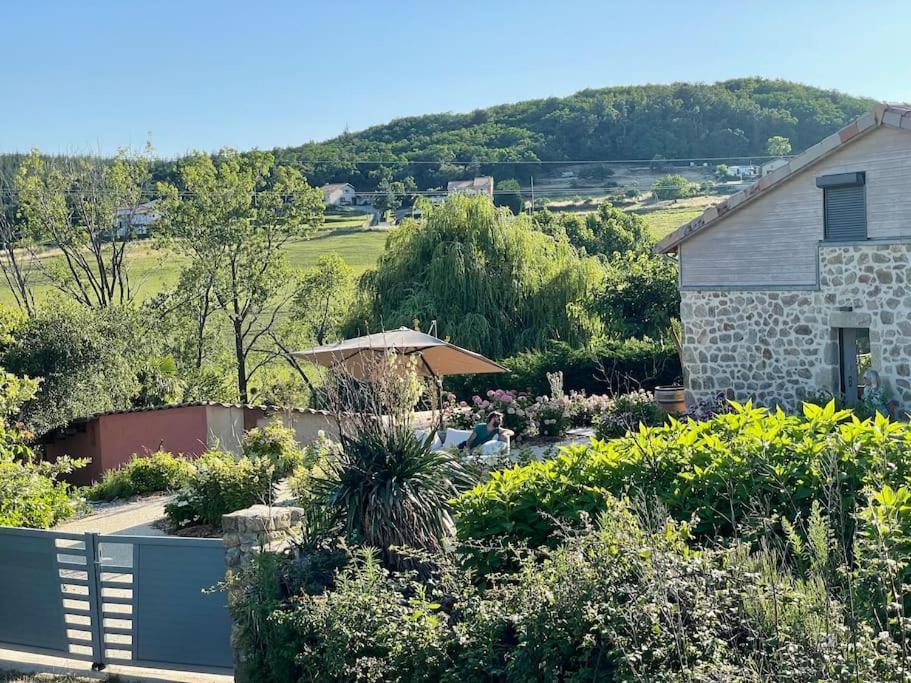 Gite De Charme 5 Etoiles Pour Couple Avec Sauna Et Jacuzzi Exterieurs Privatifs Peaugres Exterior foto